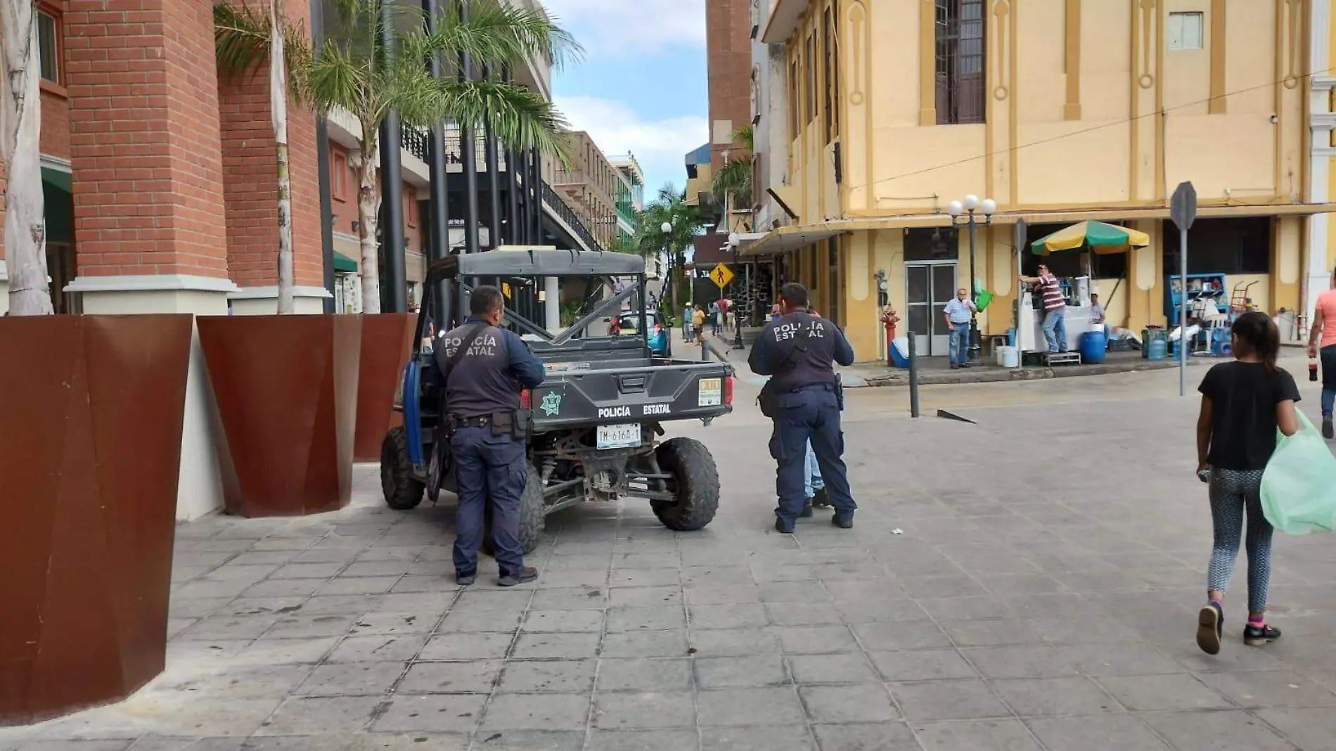 Consume cervezas y lo arrestan en el mercado de Tampico 